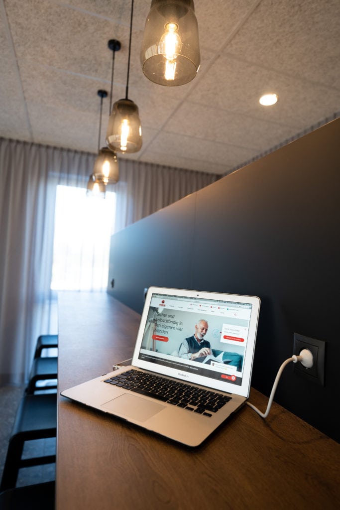 20210204 (c)susannesickinger_Motel Schlafraum6