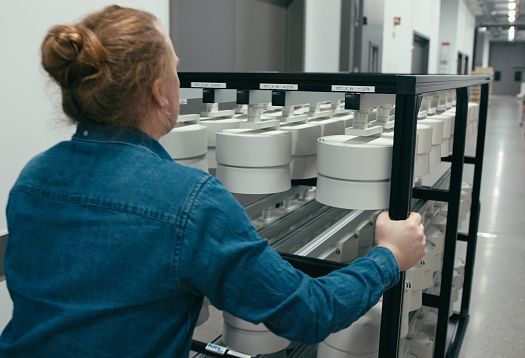 Eur Erco Optimum Quality Of Light Smooth Luminaire Logistics Intro 20 15