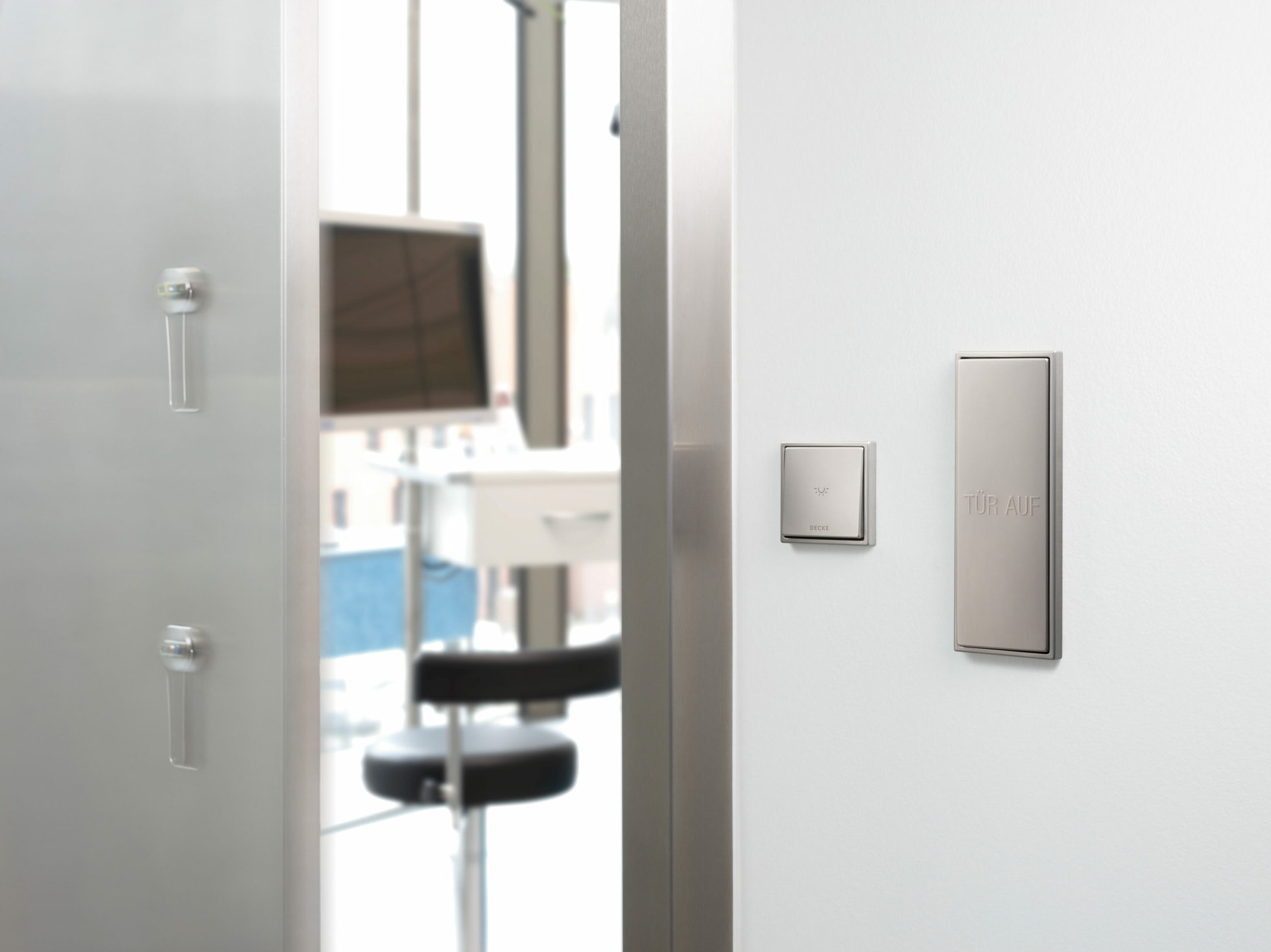 JUNG AMBI PH Fraunhofer OP MG 8932 CMYK