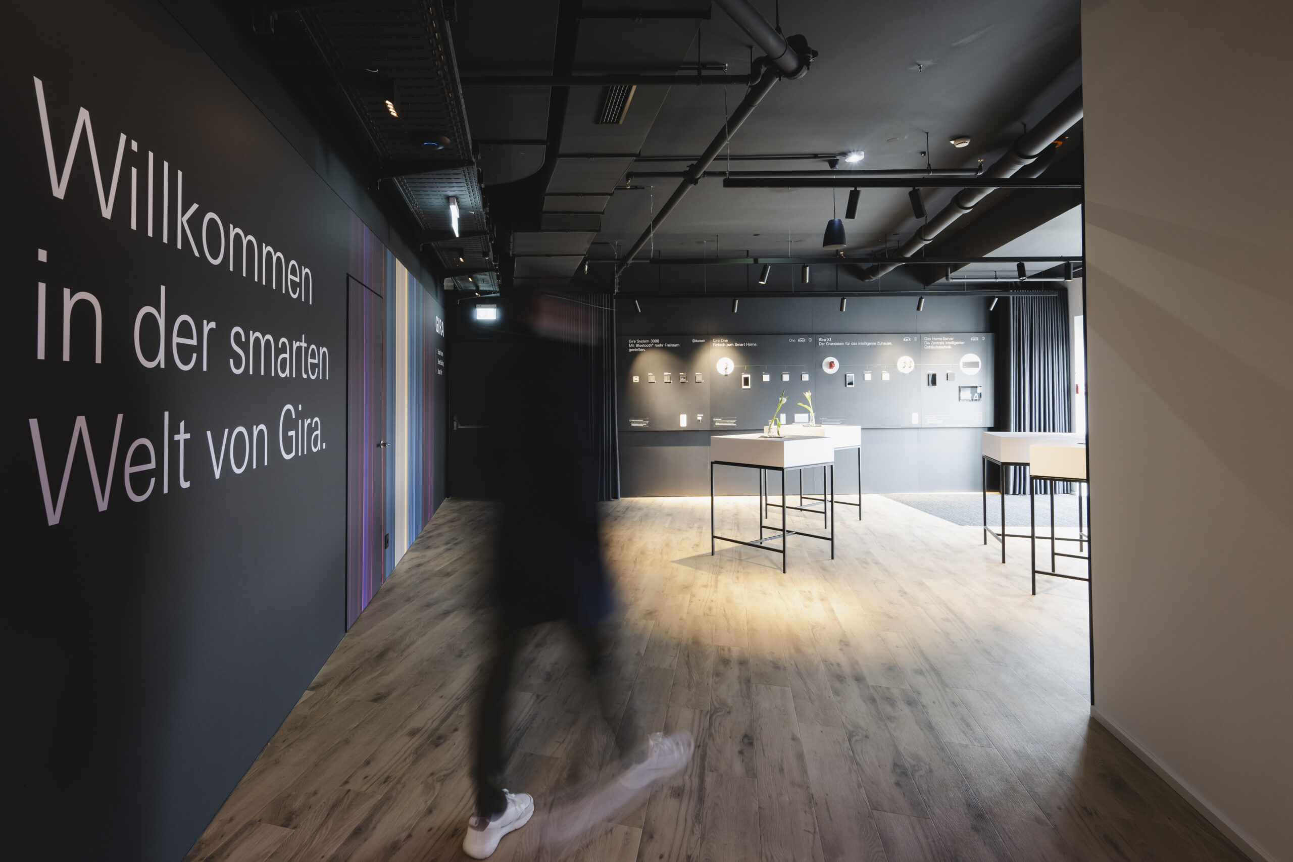 Gira Experience Center