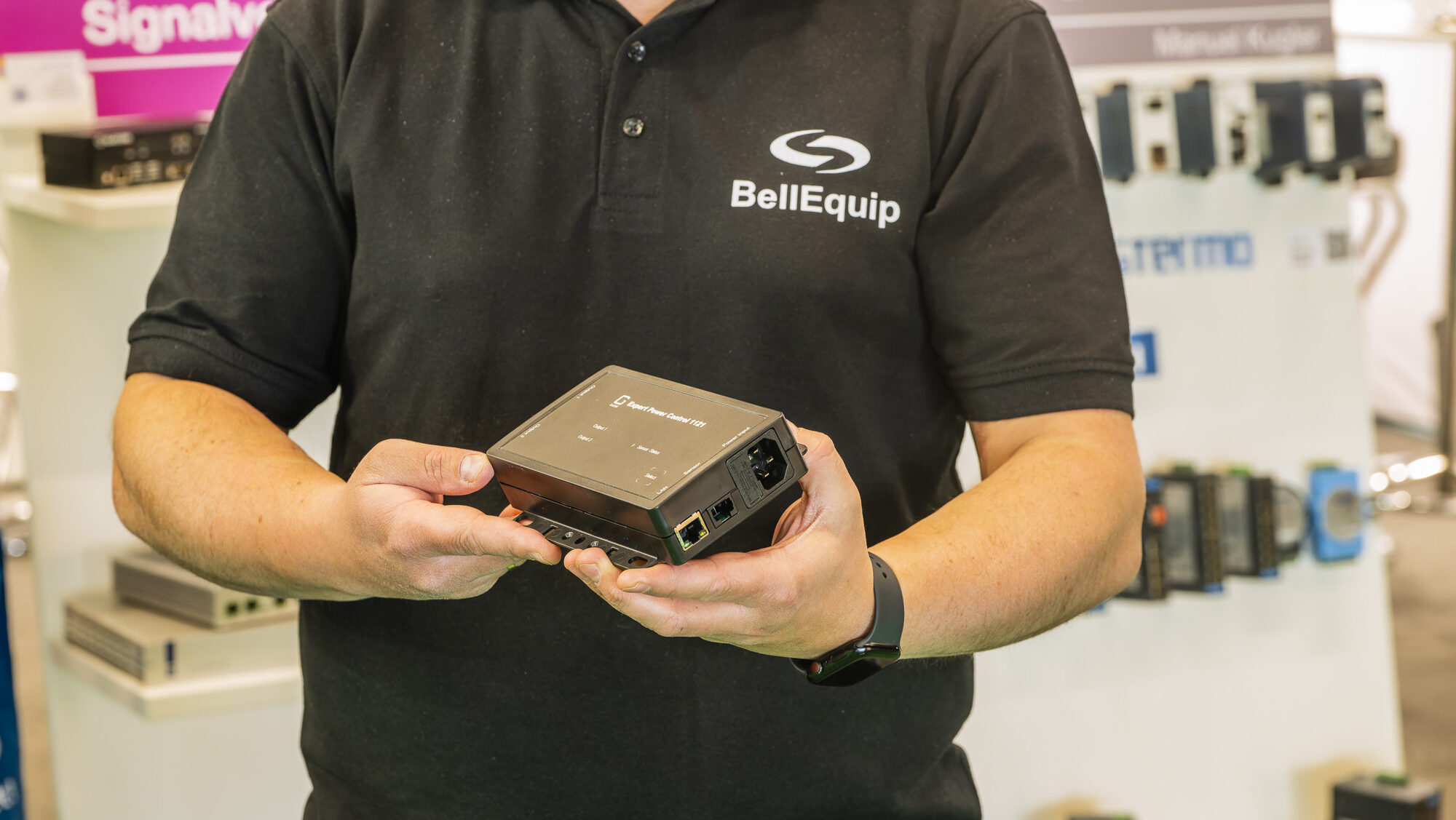 Schaltbare-Stromversorgung-mit-Messfunktion