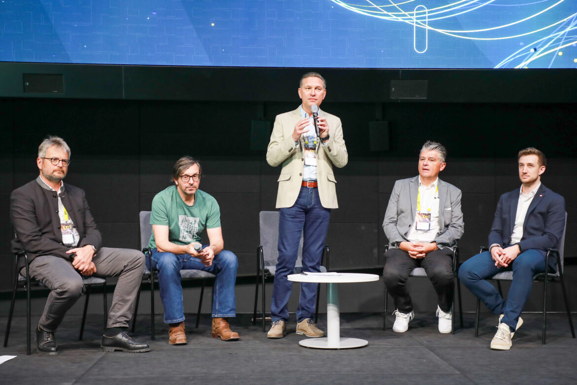 Podiumsdiskussion beim LTG-Kongress in Tulln über Lichtqualität mit Christian Berger, Gunther Ferencin Junik, Friedrich Mannschein, Peter Haumer und Gabriel Kellner.