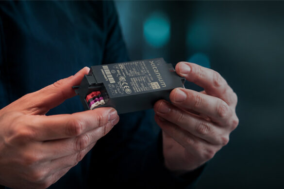 Signify Xitanium LED-Treiber wird für die Installation vorbereitet
