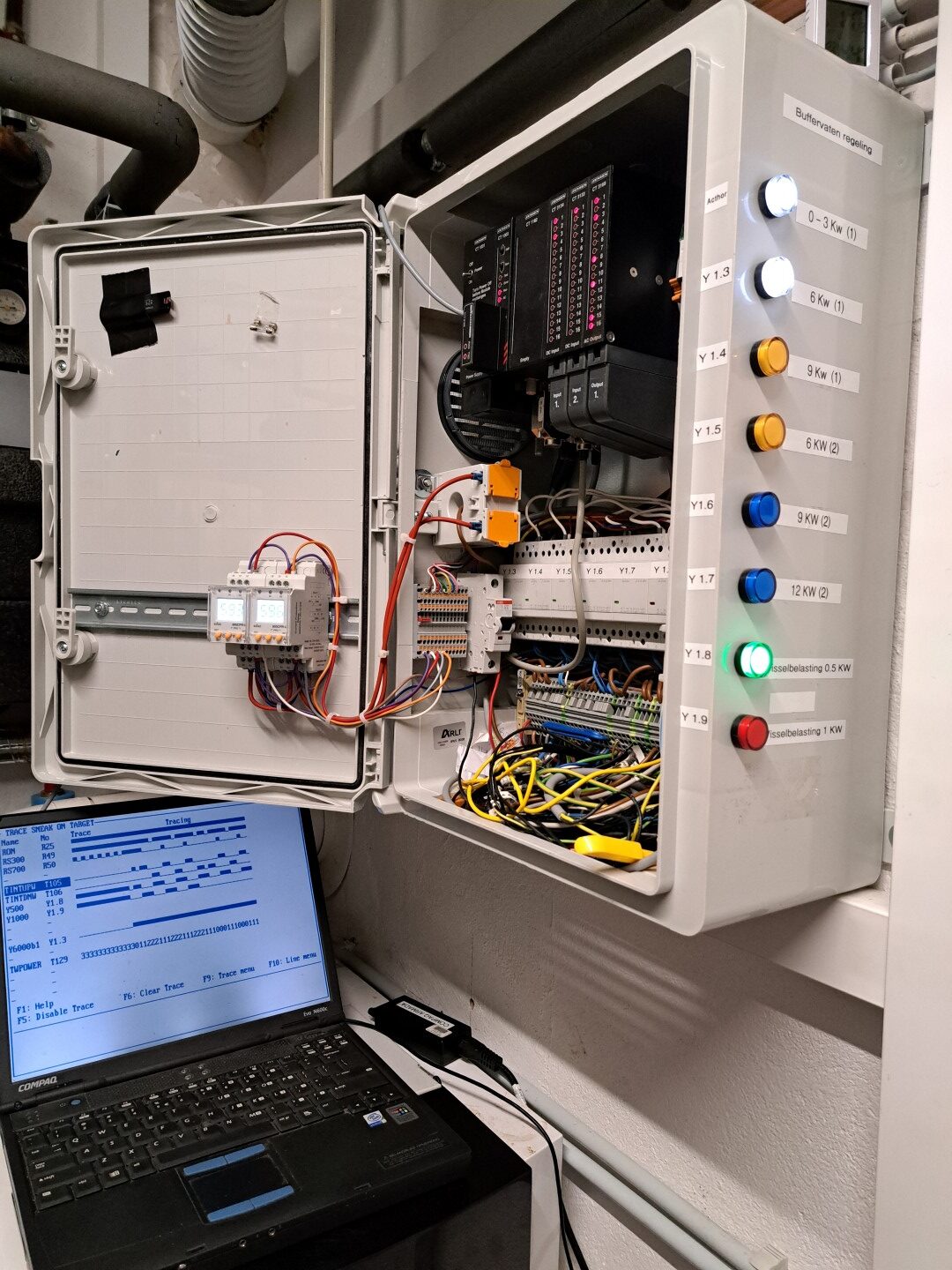 Steuerungstechnik für die PV-gestützte Wärmebereitung im Einfamilienhaus.