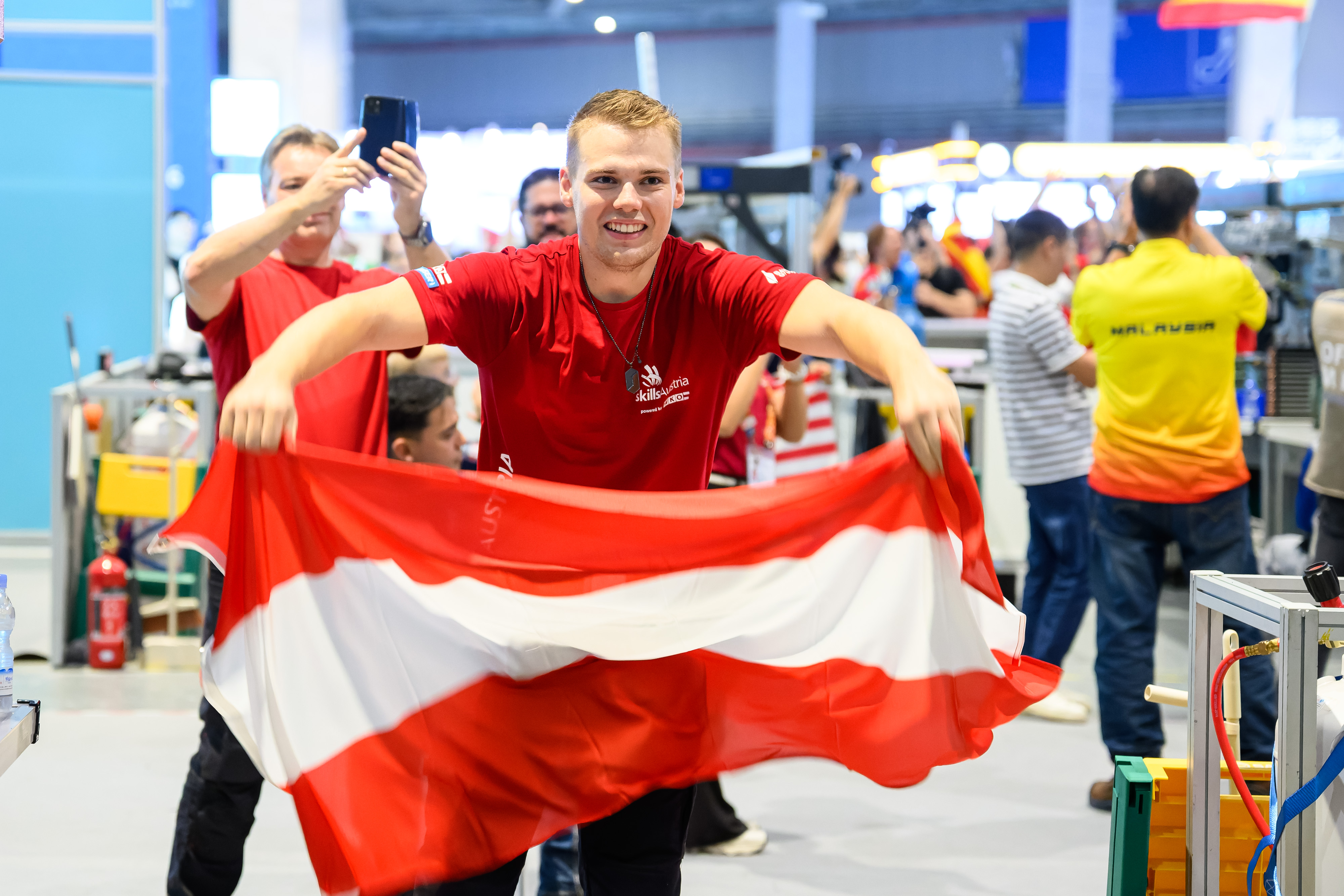 Bild zum Beitrag über Jonas Danningers Auszeichnung bei den WorldSkills 2026