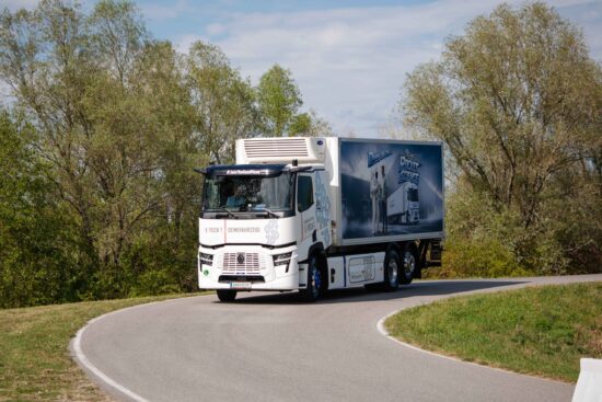 Elektrischer Renault E-Tech Lkw bei der eMOKON 2026 – TCO, Ladeinfrastruktur und Wirtschaftlichkeit im Schwerverkehr